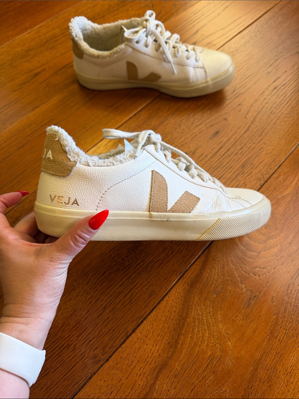 Veja Campo Fured Leather White Desert Sneakers - Picture 4 of 8